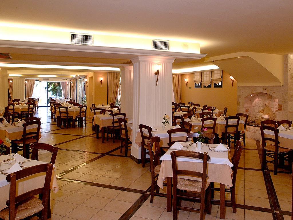 Castello Village Resort Sissi Exterior foto